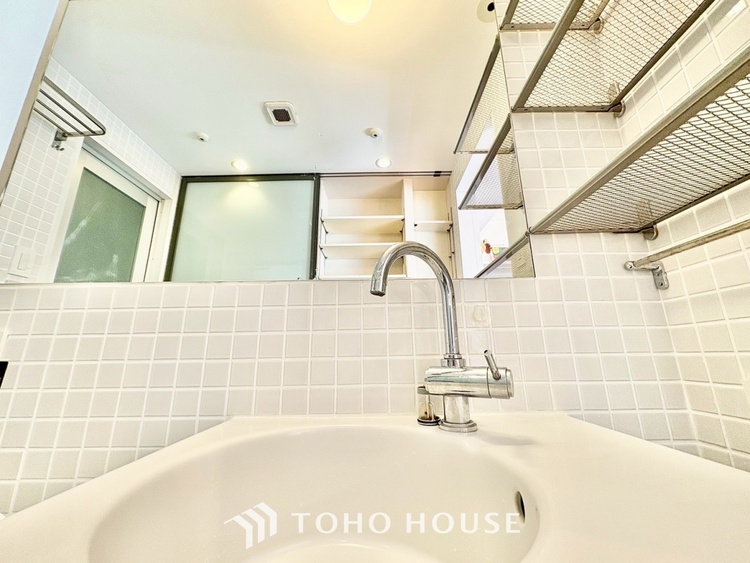 洗面 ◆洗面◆清潔感のある水回り。白で統一されたスタイリッシュな空間。毎日使う場所だから究極にシンプルにこだわりました。