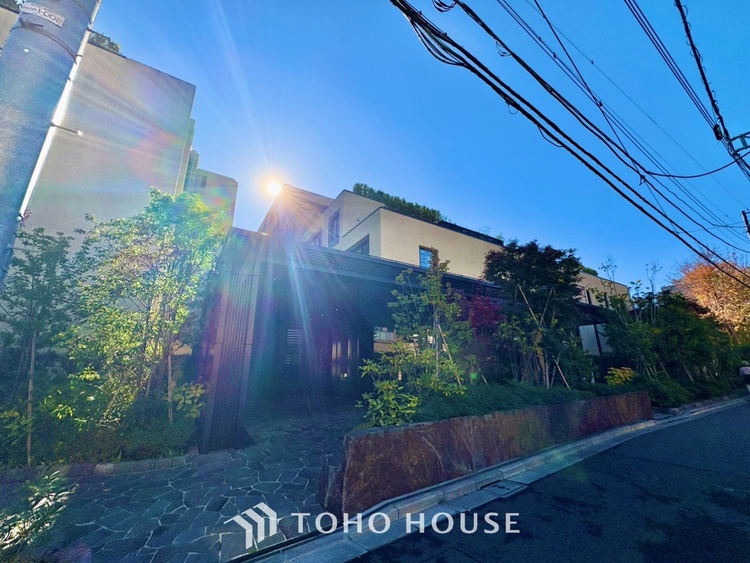 外観 ◆トイレ◆トイレも全て新品に交換されており、清々しく新生活を始めることができます。白基調の清潔感のある空間に生まれ変わりました。