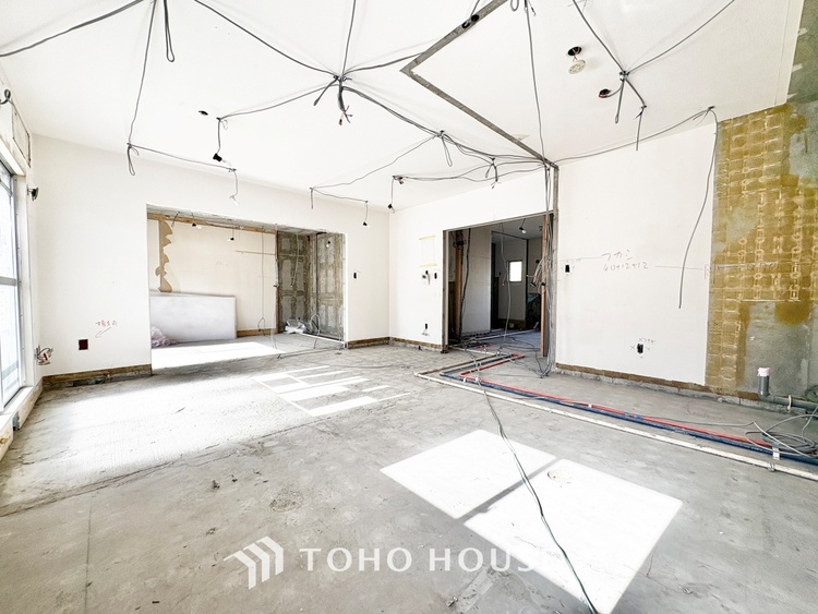 内装 叶えたかったのは落ち着きのあるナチュラルな風合い、そして開放感があるリビング。