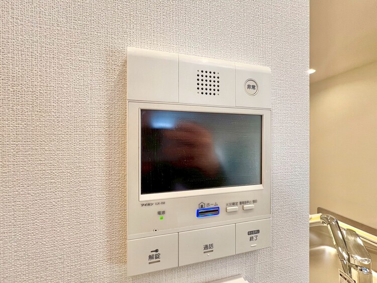 その他 誰が来てもわかる様にモニター付きインターホンを設置。