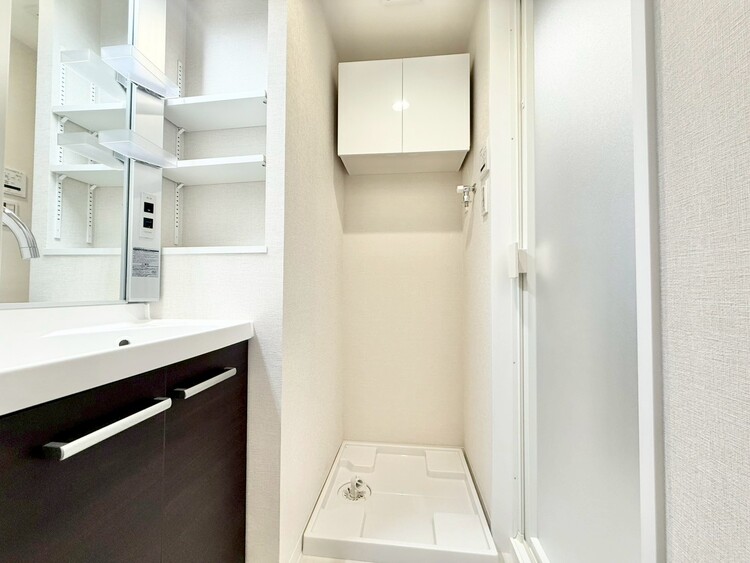 その他 十分な広さの脱衣所。