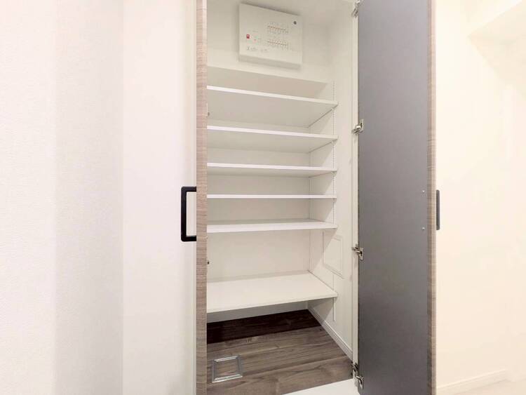 収納 収納スペースが付いていて、お部屋を広く使っていただけます。