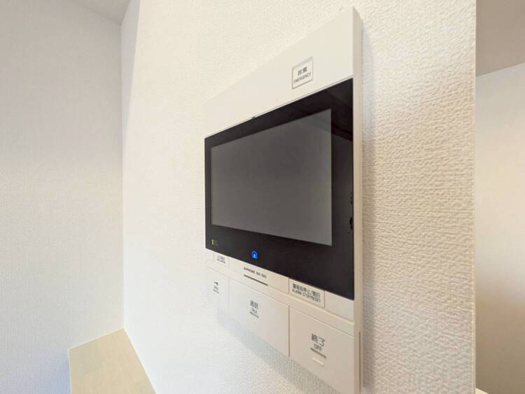 設備 誰が来てもわかる様にモニター付きインターホンを設置。