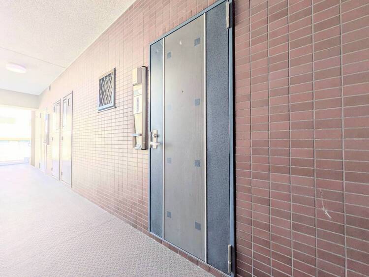 玄関 清潔感のある落ち着いた雰囲気の玄関です。