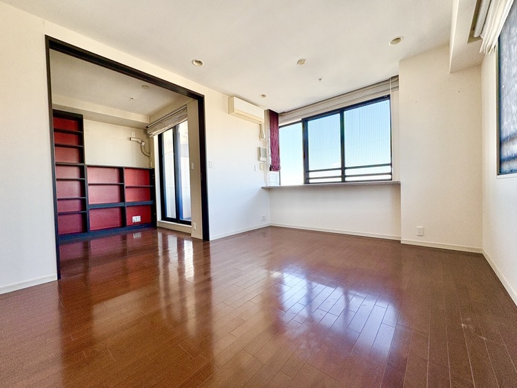 内装 現在改装中◆眩い◆光が燦々と入り、家族の笑顔を照らす。「いつまでも続いて」と願う夢のような毎日がここにある。