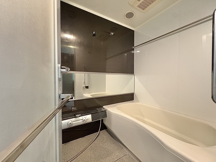 風呂 現在改装中◆プライベートな空間◆simpleだからrelaxできるんです。こころもからだもキレイさっぱり。