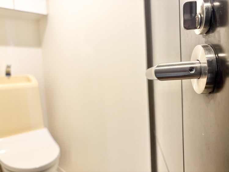 トイレ 現在改装中◆快適◆な生活に不可欠。節水型の高性能トイレを新設。