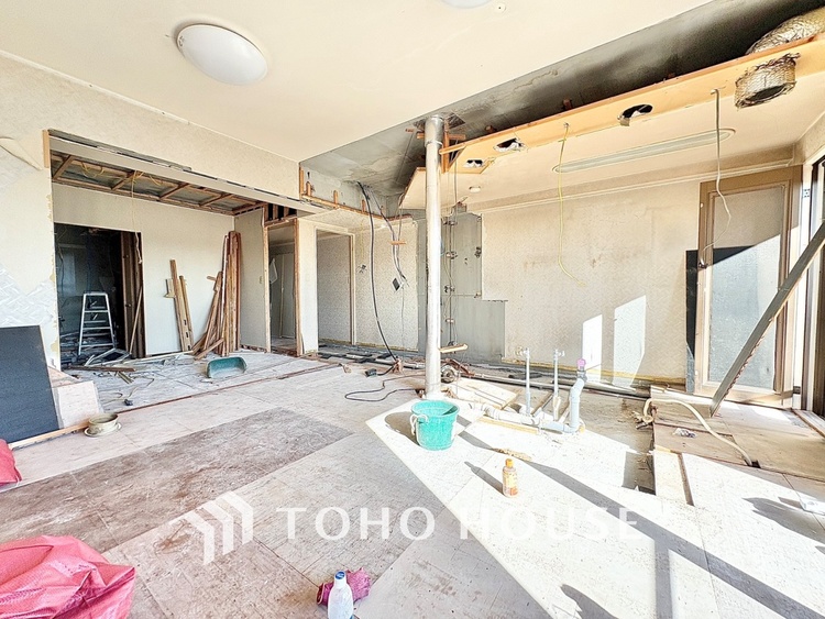 内装 現在改装中◆扉を◆開くとこの景色。家族の”おかえり”の声が聞こえてきそう。