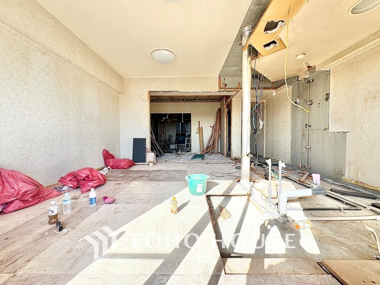 内装 現在改装中◆住む喜び、楽しさ、感動◆を君と共有したい。いつまでもずっと家族を見渡せるこの広い空間で。