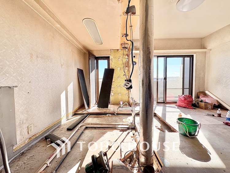 内装 現在改装中◆simple is best◆無駄のない綺麗なつくりのリビングルームであなただけの暮らしを。