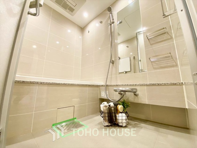 風呂 【BATHROOM】◆プライベートな空間◆simpleだからrelaxできるんです。こころもからだもキレイさっぱり。