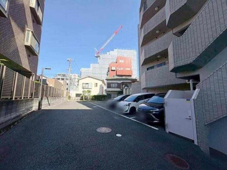 駐車場 【2025年10月撮影】駐車場