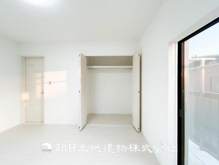 収納 【収納】シンプルかつ洗練されたデザインの収納スペース。