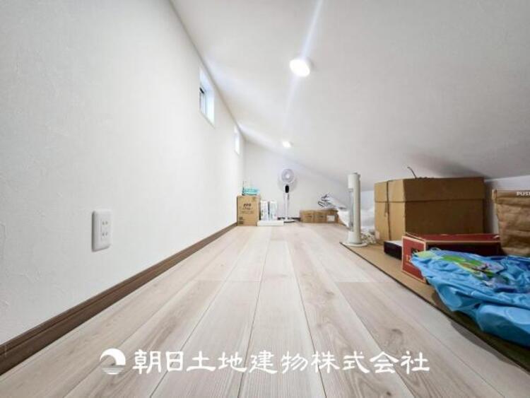 収納 【小屋裏収納】物置はもちろん、書斎や子供部屋としても利用することができます。