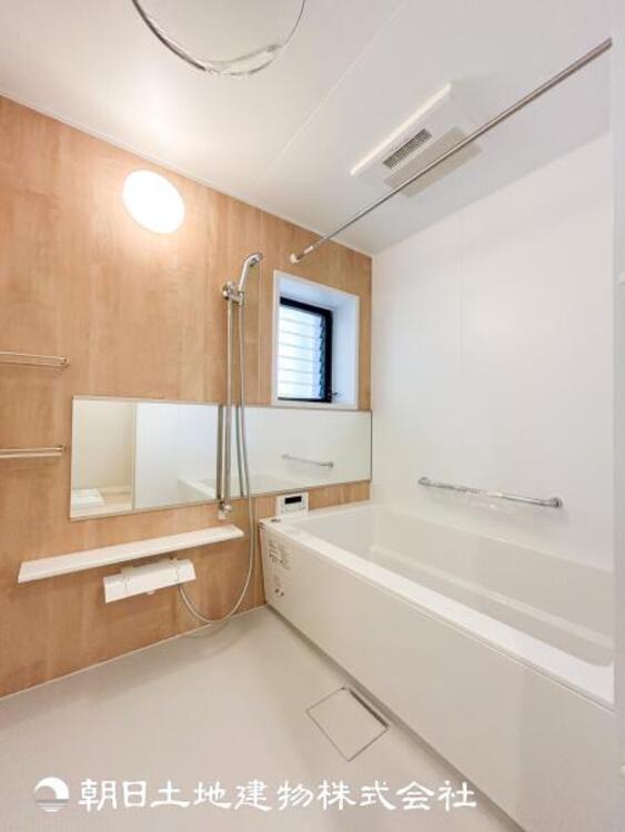 風呂 【浴室】日々の疲れを取り心も身体も癒すことができる私だけのリラックス空間、優しいカラーをチョイスし空間を仕上げました