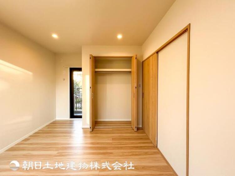 収納 【収納】子供部屋にも寝室にも、便利な全居室収納スペース付ですので、各部屋の荷物がすっきりまとまります。