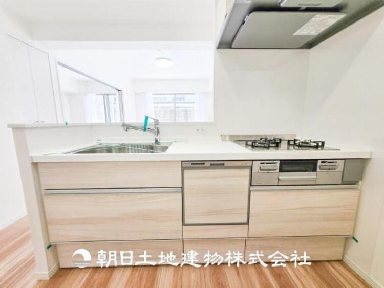 キッチン 【キッチン】毎日使う場所だからこそ、ストレスなく使えて、スムーズな家事ができる空間になっております。