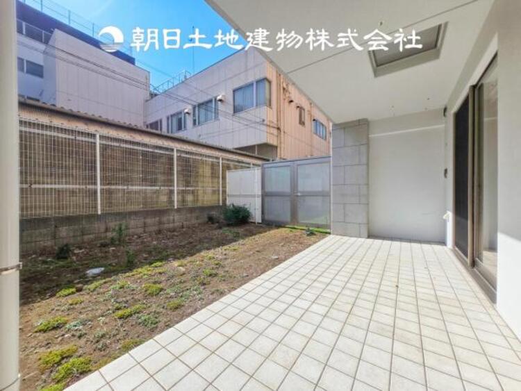 その他 【テラス】１階住戸でお庭がついたお部屋になりますので趣味を楽しむことが出来ます。