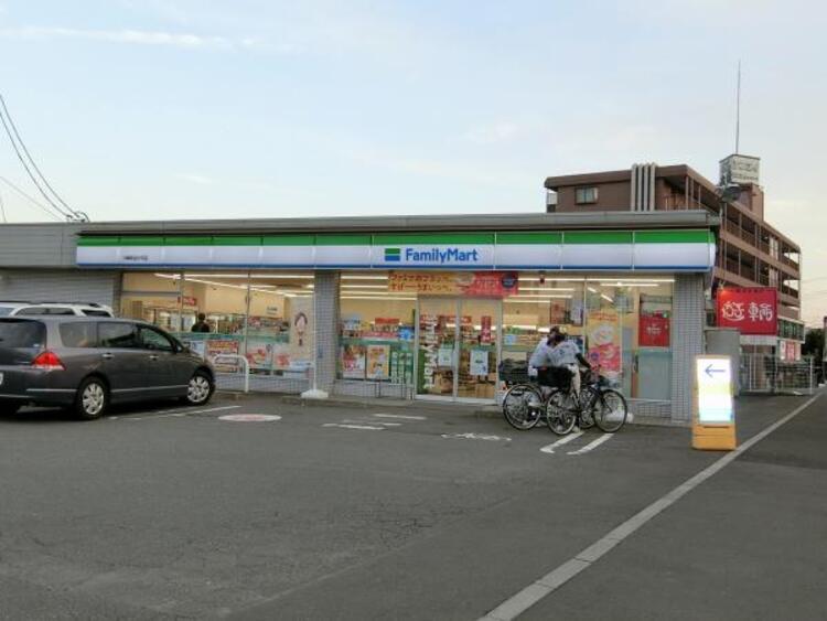 周辺 ファミリーマート川崎朝雄片平店まで約333ｍ