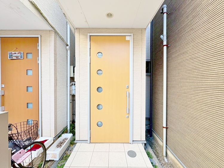 玄関 玄関を開ければ、そこは安らぎのご自宅。