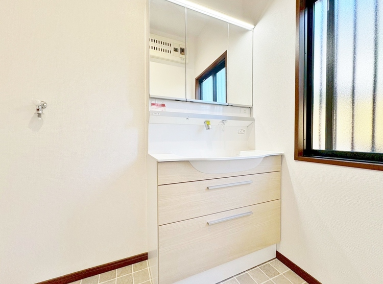 洗面 清潔感と心地よさを重視した、上質感漂うパウダールーム。