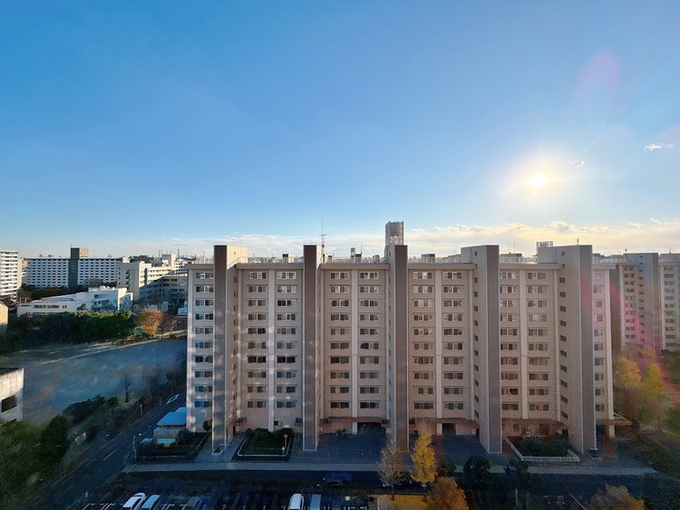 バルコニー 頬をなでる、優しい風を感じることが出来ます。