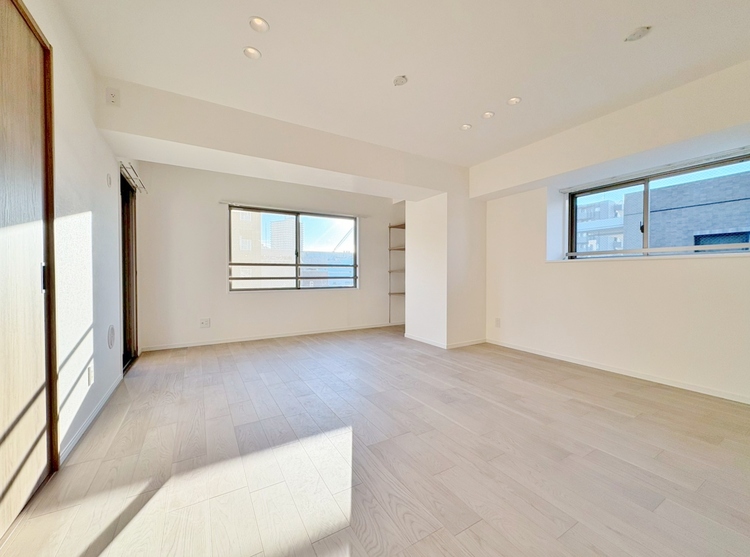 居間 豊かな居住性と、安心感を満たすクオリティが見事に調和した住空間。