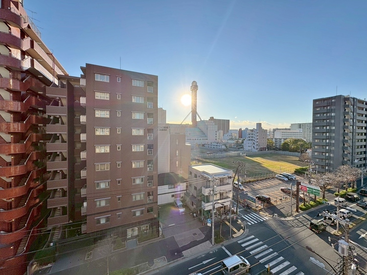 バルコニー 頬をなでる、優しい風を感じることが出来ます。