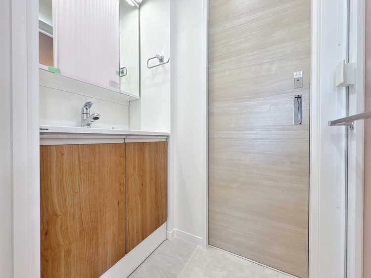 洗面 清潔感と心地よさを重視した、上質感漂うパウダールーム。