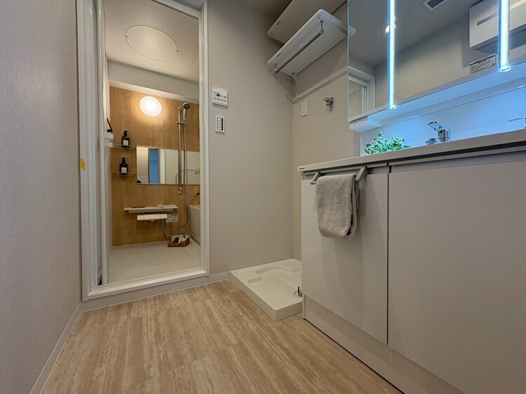 洗面 清潔感と心地よさを重視した、上質感漂うパウダールーム。