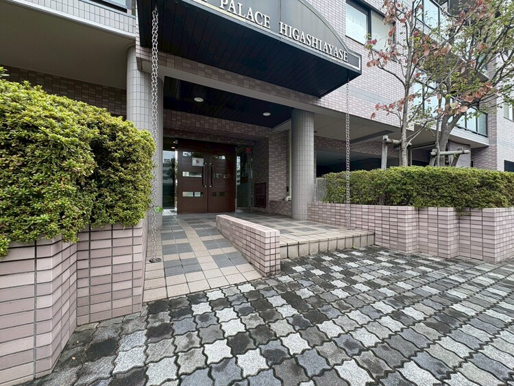 エントランス 外と内をつなぐエントランスは、まさに顔となる場所。