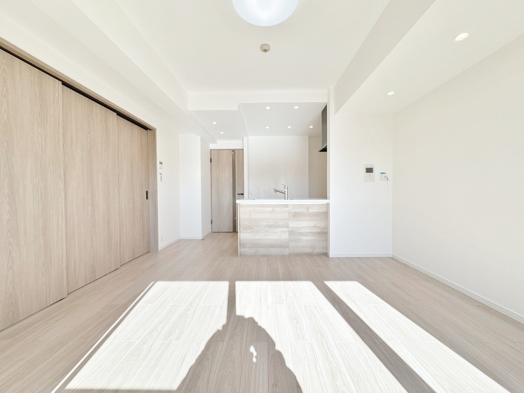 居間 快適に過ごす毎日を求めて、暮らしの中でご自身の「マイホーム」に創り上げてください。