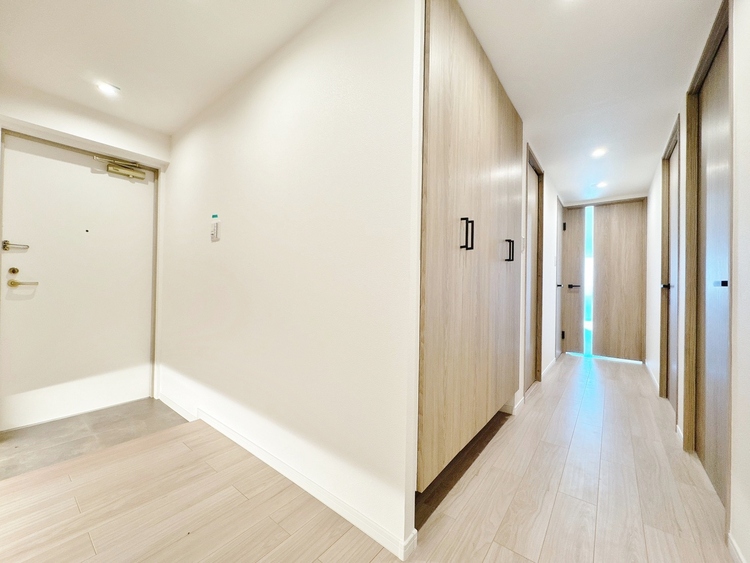 玄関 シューズボックスを完備した玄関です。