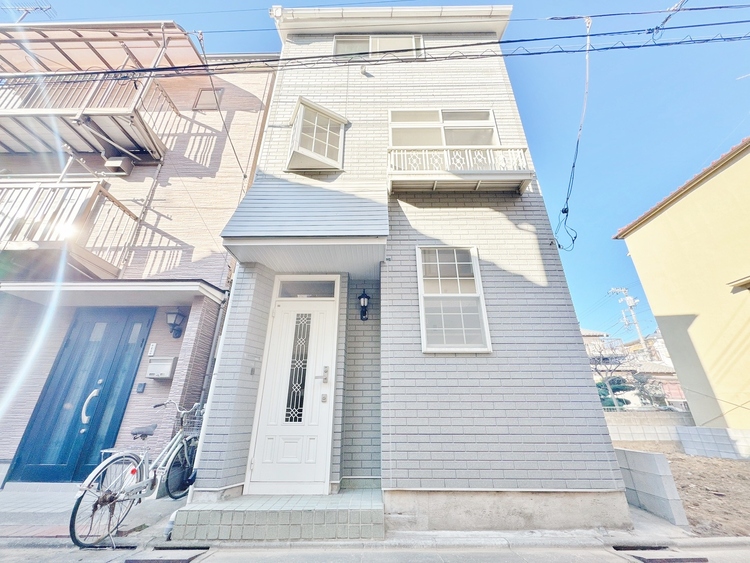 外観 資料には掲載していない情報が、現地にはたくさんあります。是非一度、現地をご確認ください。