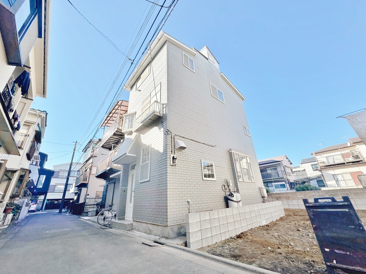 外観 現地に足をお運びいただいた際には、周辺散策などをお勧めいたします。