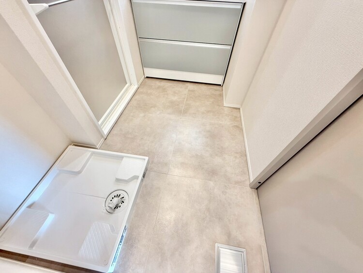 その他 十分な広さの脱衣所。