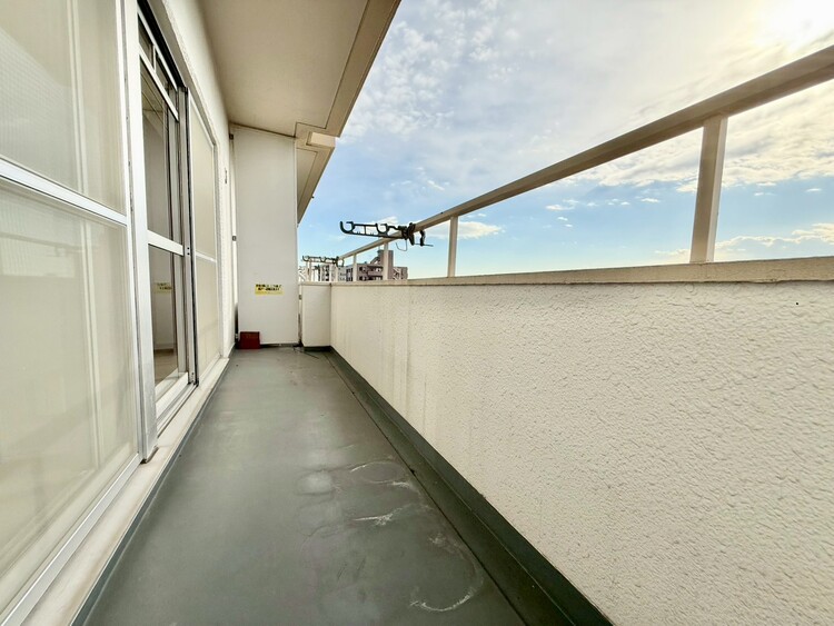 その他 朝の澄んだ空気や、夕方に吹く清々しい風を感じられるバルコニー。