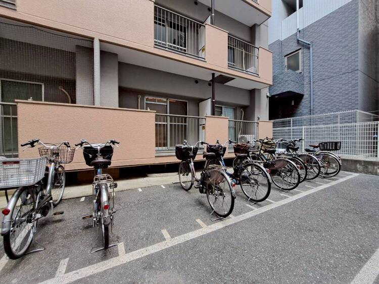 その他 駐輪場も綺麗に整頓されています。※空き状況は都度ご確認下さい。