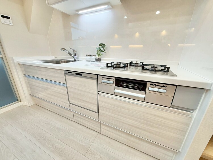 その他 使いやすくスタイリッシュなキッチン空間になっております。