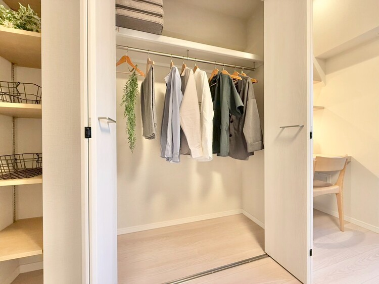 その他 家電やスーツケース、ストック品など何でも片付く嬉しい空間です。