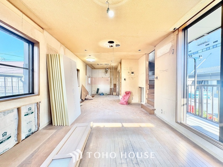 内装 【愛する人達】との幸せな時間をここで楽しむ。耐震性、デザイン、そして対面キッチンを備えたユーティリティー。何も妥協しないライフスタイル。愛する家族を大切にする人達が住まう家。