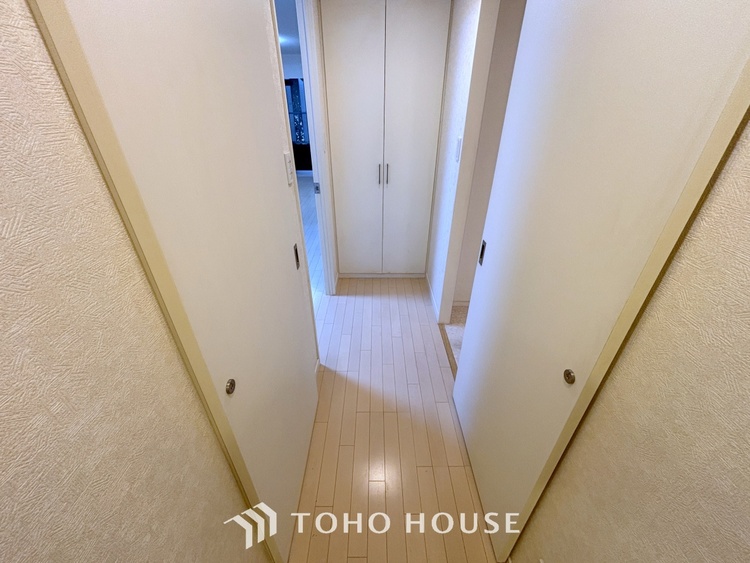 内装 ◆ここに在る◆事も無げに美しく、伝えるには筆舌に尽くし難い。豪華絢爛や華美と言う事ではなく、住まう者にとって暮らし易く心地がいいと言う美しさがこの住まいには込められている。