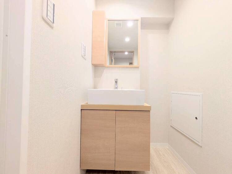 その他 清潔感を感じられる洗面化粧台。