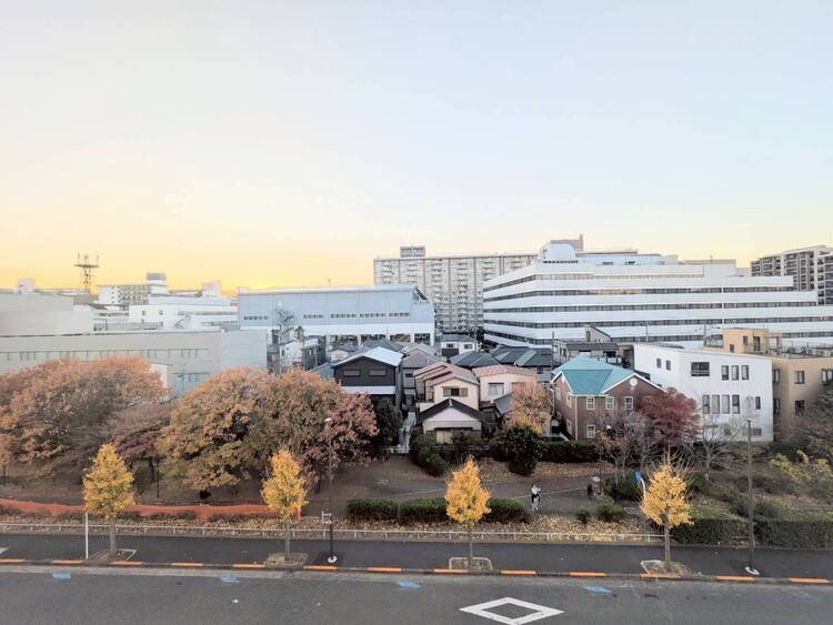 その他 眺望や窓からの景色が良いと、家で過ごす時間も快適です。