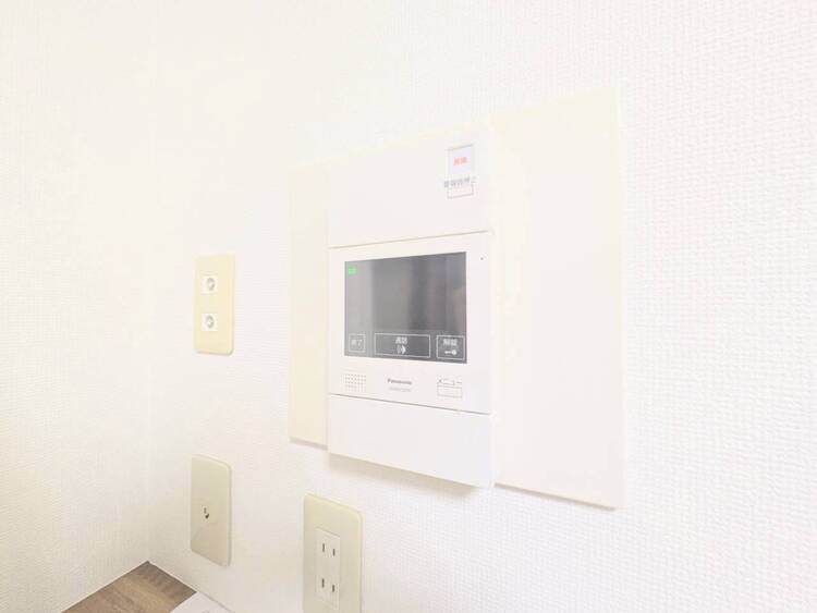 その他 誰が来てもわかる様にモニター付きインターホンを設置。