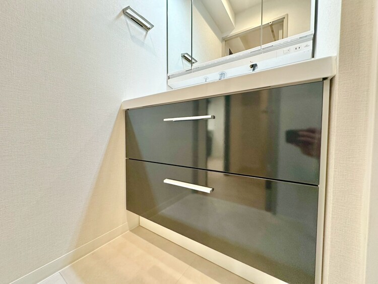 その他 十分な広さの脱衣所。