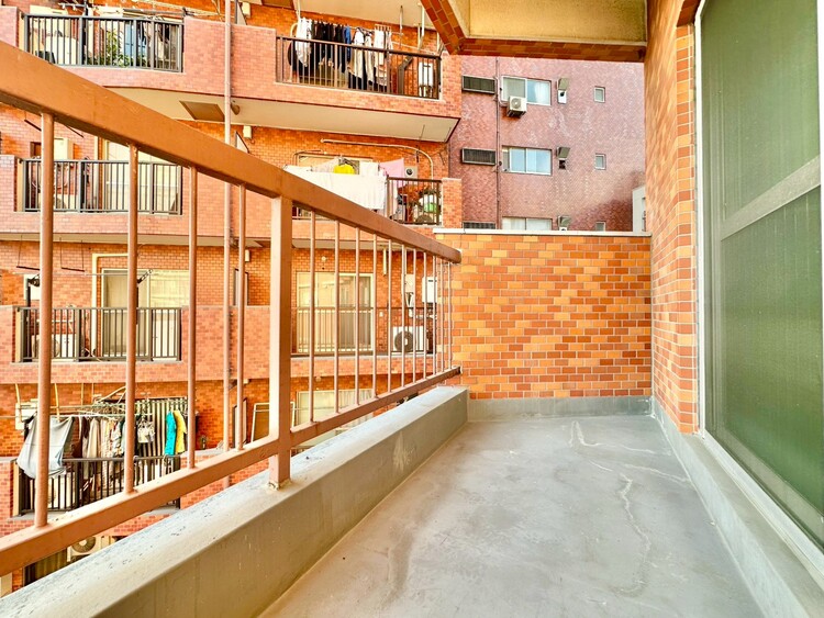 その他 朝の澄んだ空気や、夕方に吹く清々しい風を感じられるバルコニー。