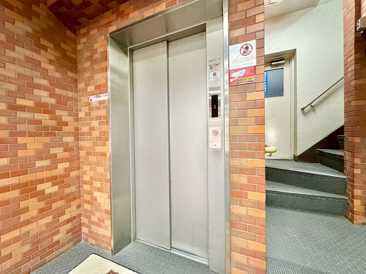 その他 エレベーター完備のため荷物が多くなっても安心。