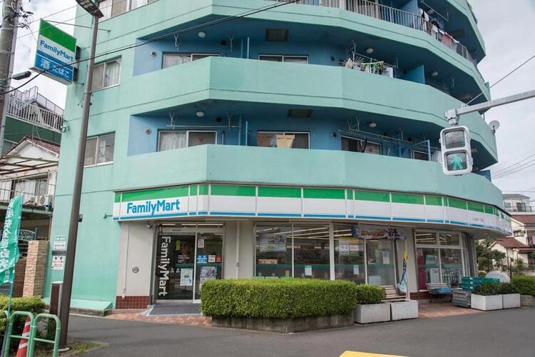 周辺 ファミリーマート潮見一丁目店