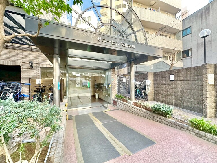 その他 上質感漂う玄関アプローチです。